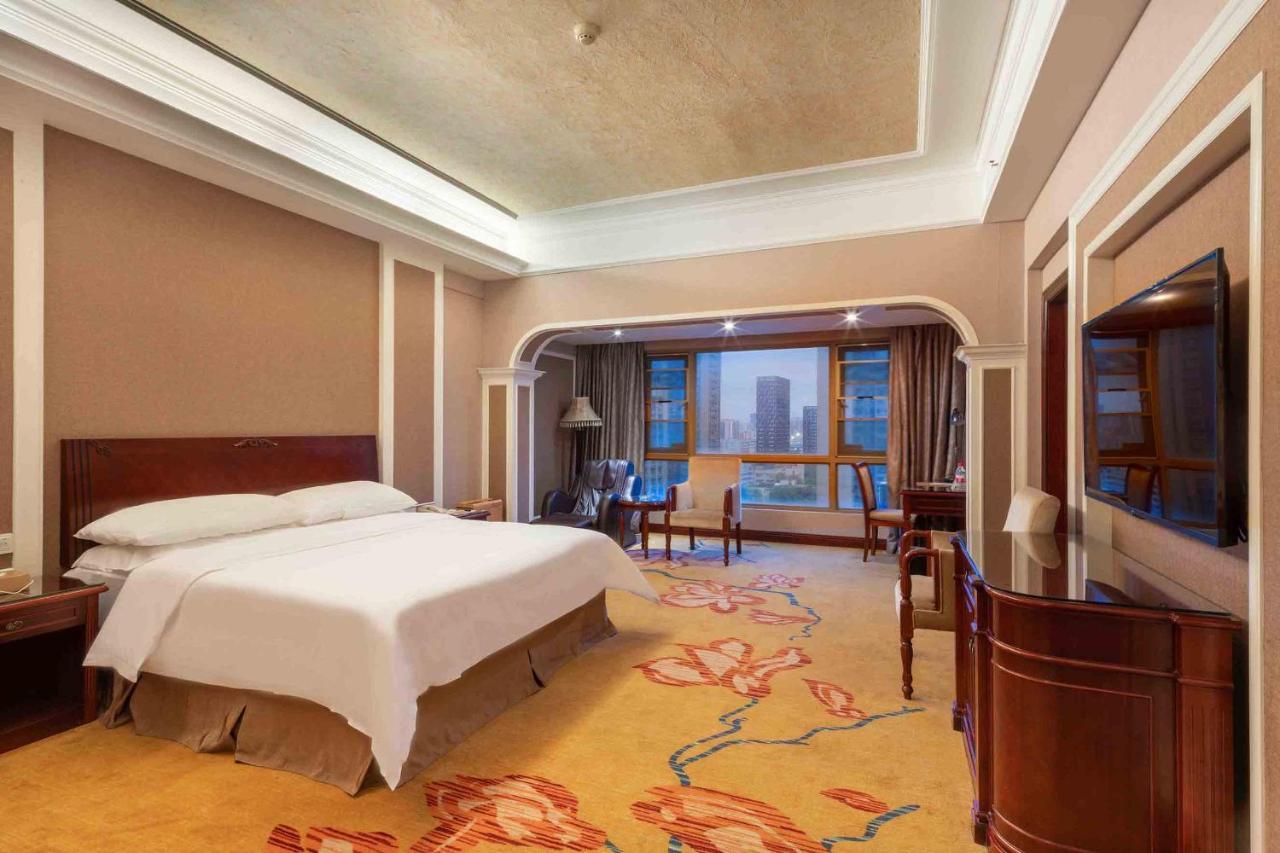Vienna Hotel Shenzhen Songgang Liye Road מראה חיצוני תמונה